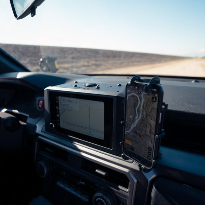 Device Dash Mount in the Toyota 4Runner with phone mounted
