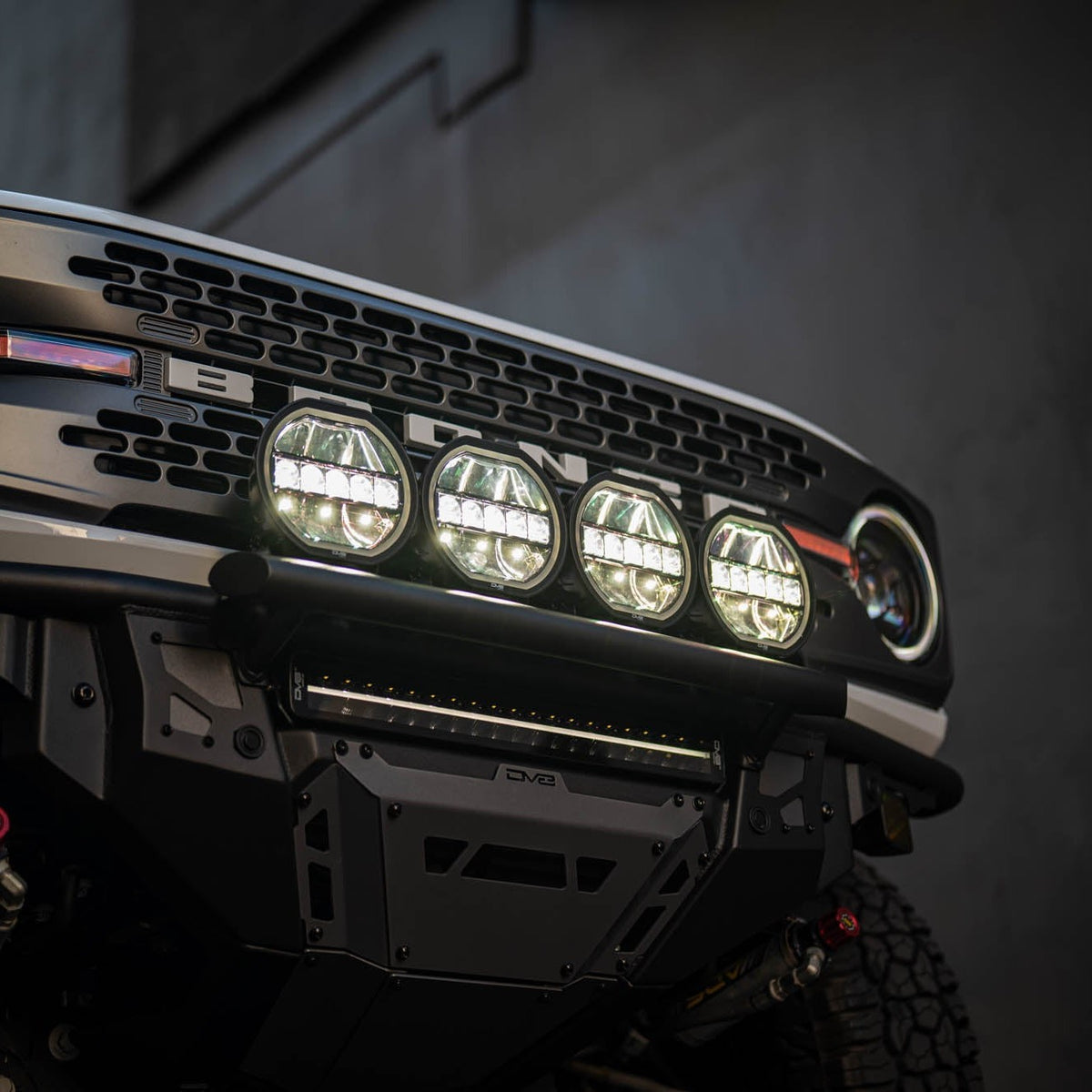 DV8 Offroad 7-Inch Halo Elite Round LED Light — image 5