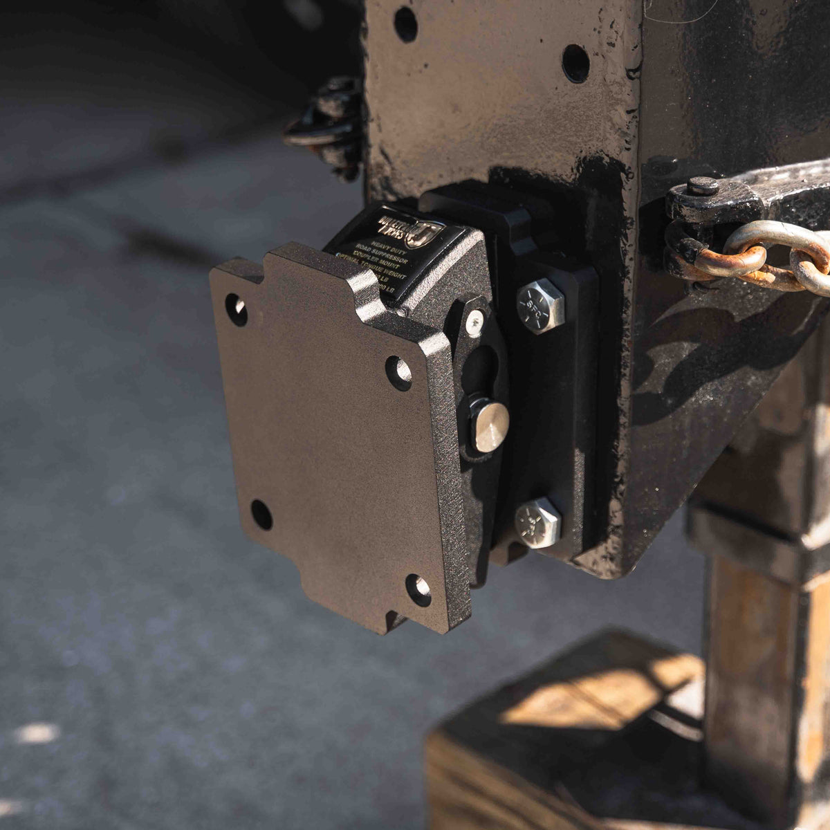 BulletProof Hitches Medium Duty Road Suppressor Flat Plate to Flat Plate Mount — image 2