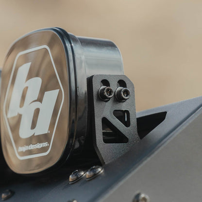 Close up view of installed Baja Designs Linkable Lightbar using Mount for DV8 Roof Rack Light Option