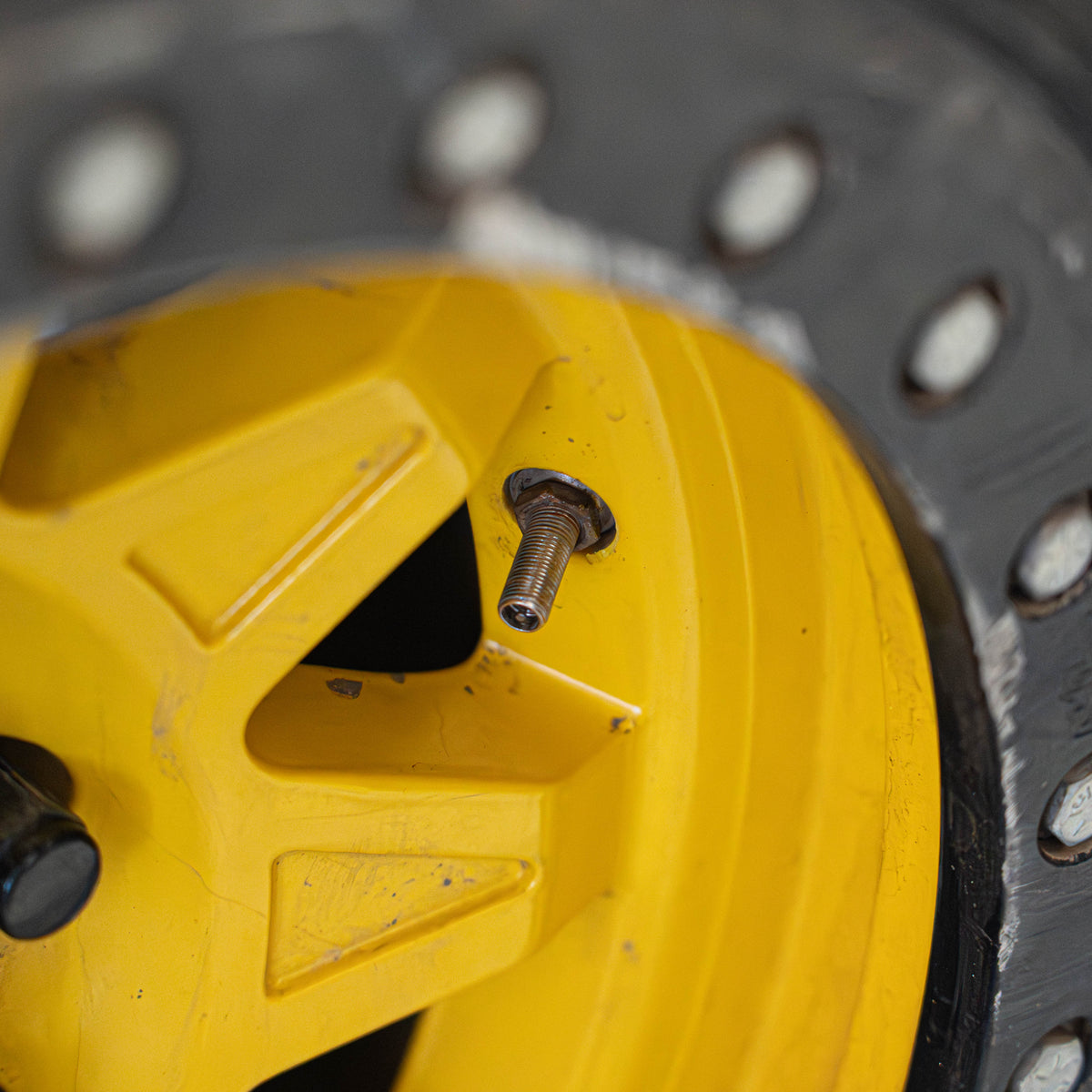 Power Tank PUSH-IN Rescue Valve Stem Replacement — image 2