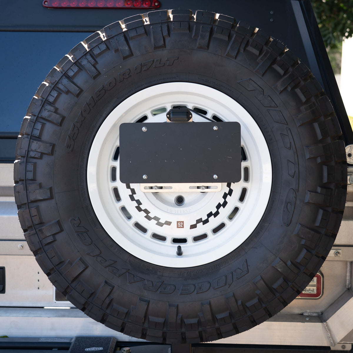 RIGd Supply Lug-Mounted License Plate Light Kit — image 3