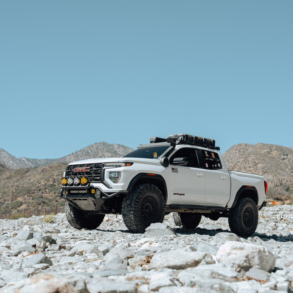 GMC rock crawling with GMC Canyon Tube Front Bumper installed and ample clearance