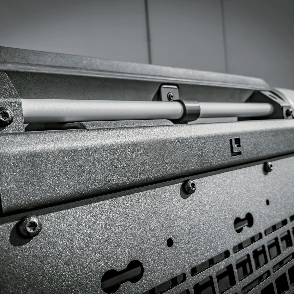 Leitner Designs Universal Side Kick Panel with MAXTRAX mounted