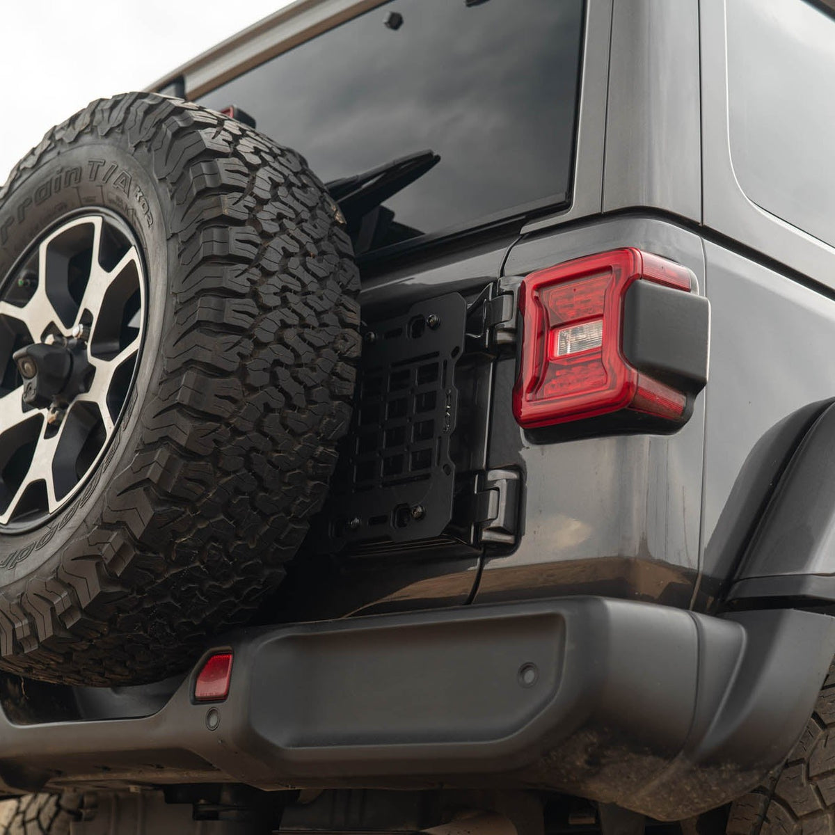 Jeep Wrangler JL Tailgate Reinforcement Molle Panel Installed
