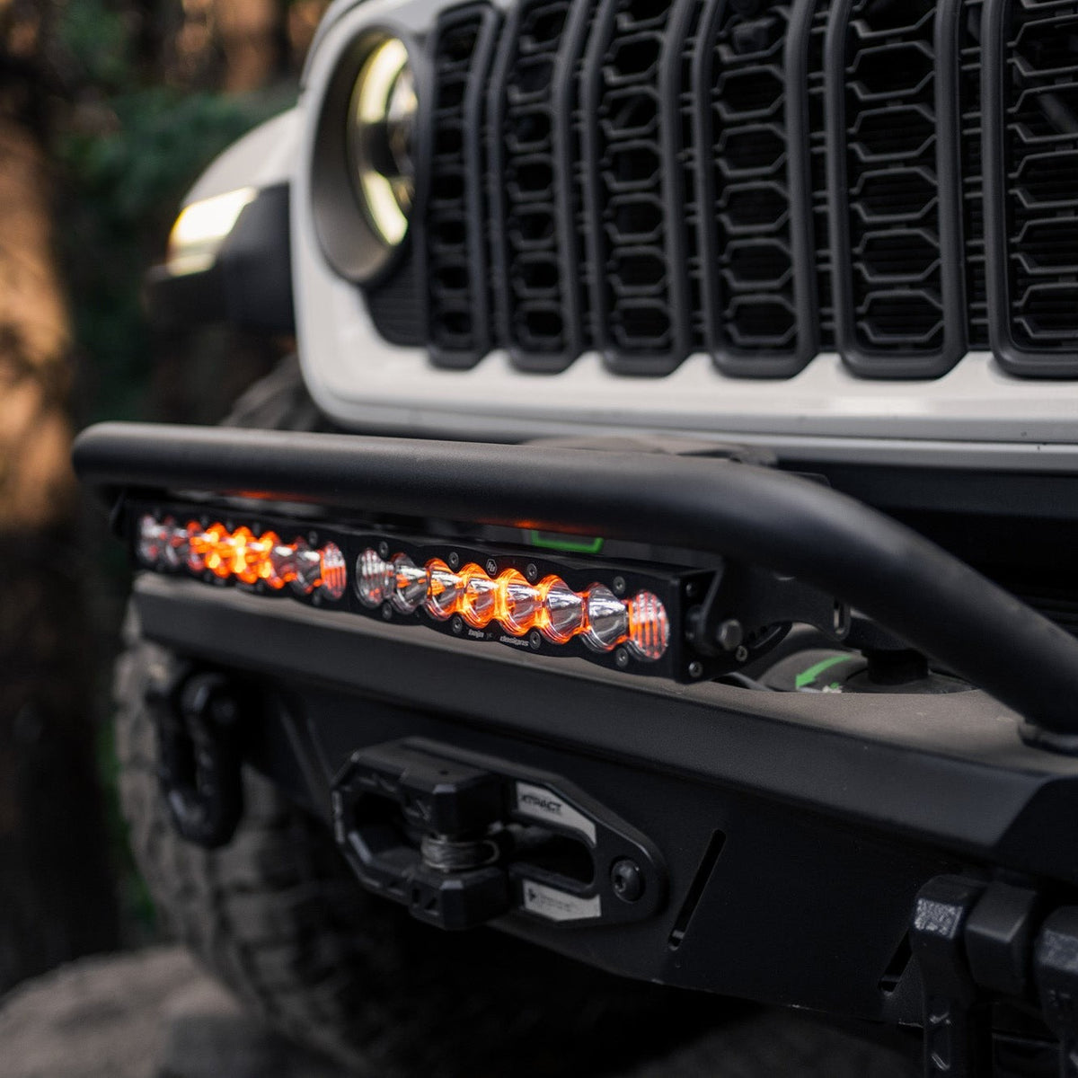 Universal Spec Series Bull Bar installed with 20" light bar