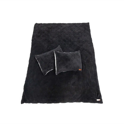 Top-down image of the FSR Cloud Comforter and Pillow Cases in the Rooftop Tent Bedding Set