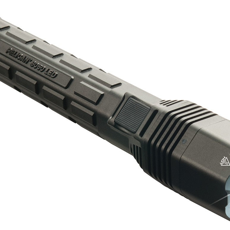 pelican 8060 led tactical police issue flashlight