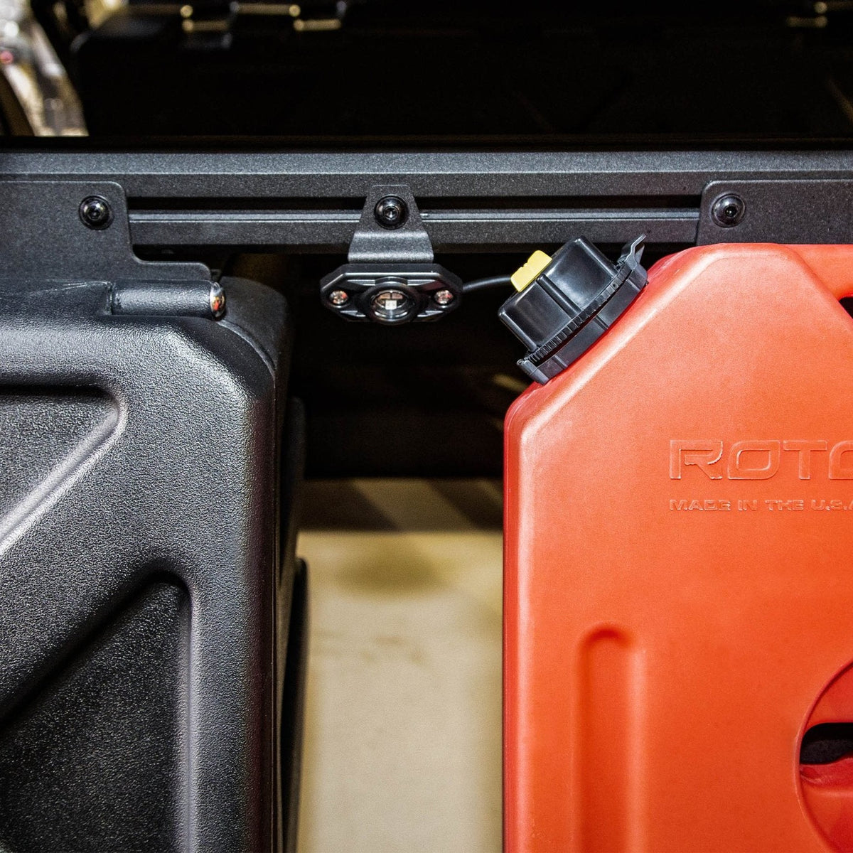 KC 339 RGB LIGHT BRACKET - Leitner Designs